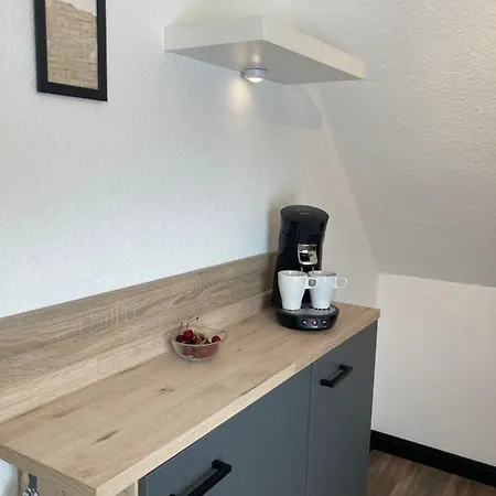 Apartment Kaffee, Klima, Klappsessel - Zentrale Fuer 5 Gaeste, Naehe Bahnhof Soltau