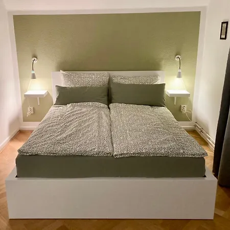 Apartment Kaffee, Klima, Klappsessel - Zentrale Fuer 5 Gaeste, Naehe Bahnhof