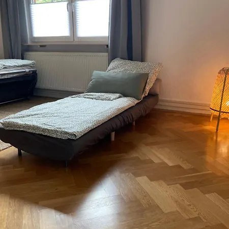 Apartment Kaffee, Klima, Klappsessel - Zentrale Fuer 5 Gaeste, Naehe Bahnhof *