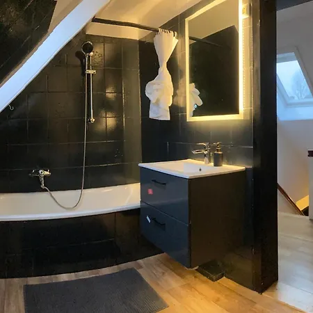 Apartment Kaffee, Klima, Klappsessel - Zentrale Fuer 5 Gaeste, Naehe Bahnhof Soltau