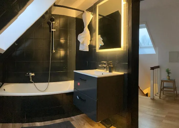 Apartamento Kaffee, Klima, Klappsessel - Zentrale Fuer 5 Gaeste, Naehe Bahnhof